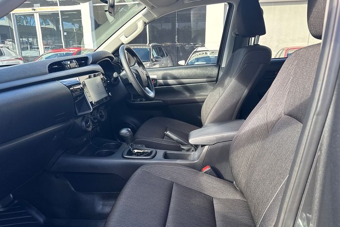 2023 Toyota Hilux SR Hi-Rider
