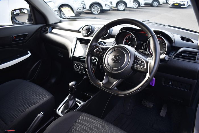 2023 Suzuki Swift GL AZ Series II Premium Silver