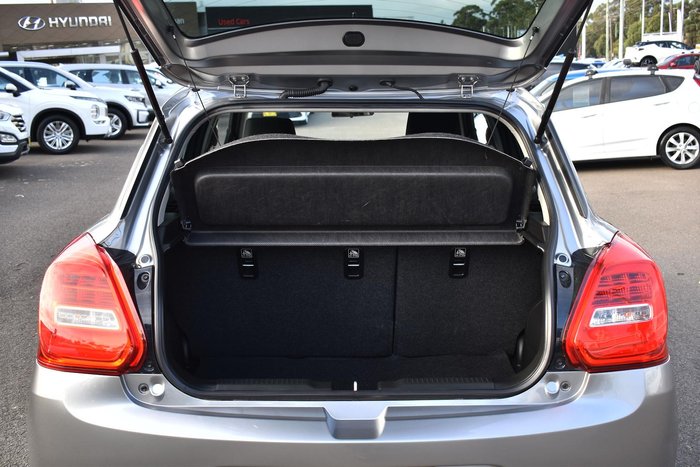 2023 Suzuki Swift GL AZ Series II Premium Silver