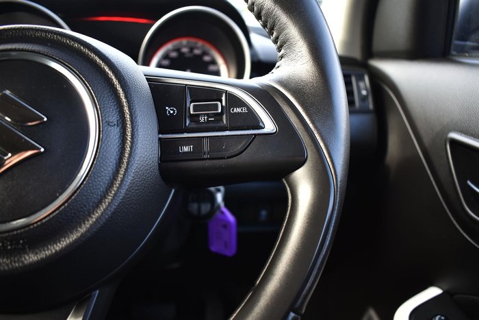 2023 Suzuki Swift GL AZ Series II Premium Silver
