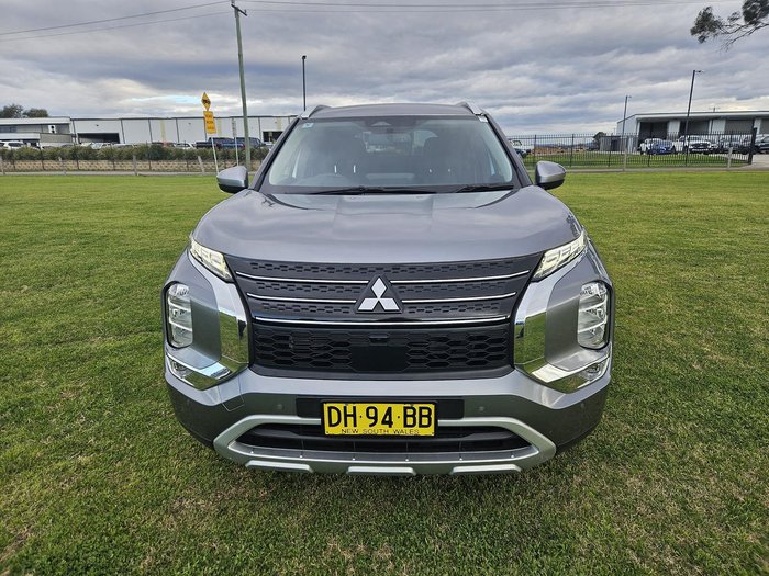 2023 Mitsubishi Outlander LS