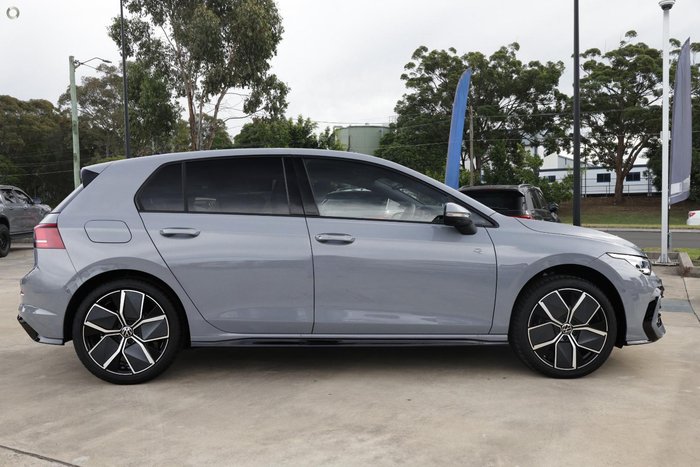 2025 Volkswagen Golf 110TSI R-Line