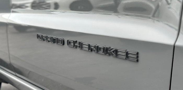 2020 Jeep Grand Cherokee Night Eagle