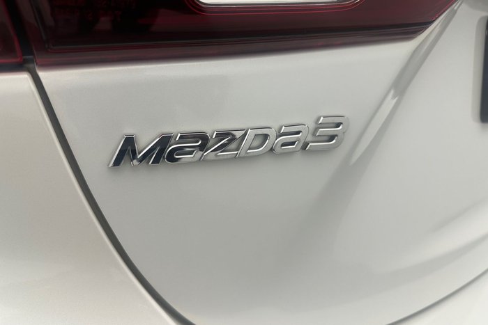 2015 Mazda 3 Neo
