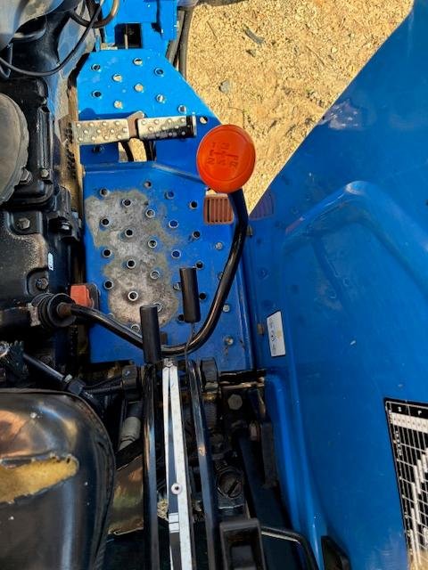 2000 New Holland Tt75 Blue