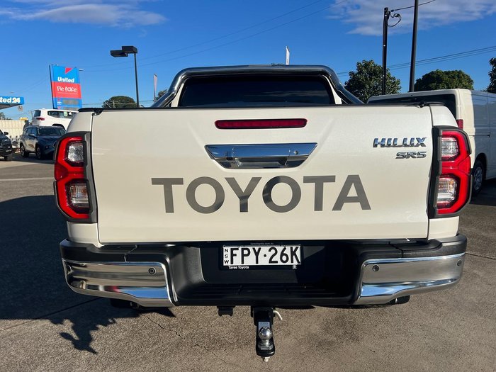 2020 Toyota Hilux SR5