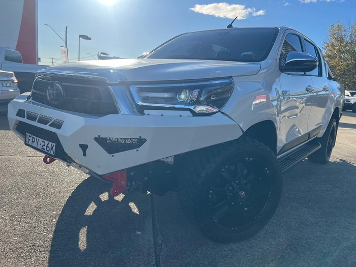2020 Toyota Hilux SR5