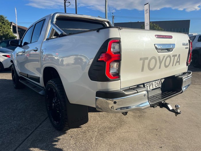 2020 Toyota Hilux SR5