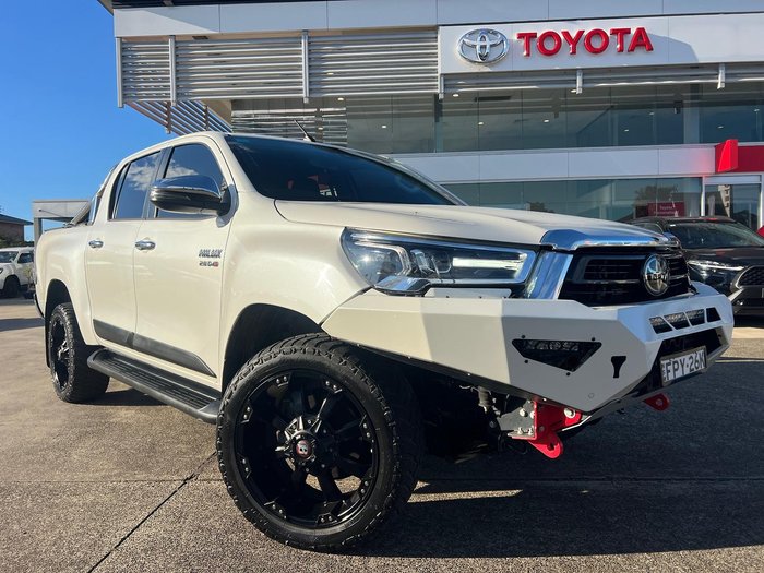 2020 Toyota Hilux SR5