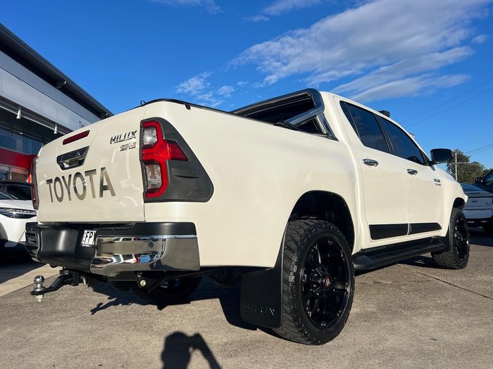 2020 Toyota Hilux SR5