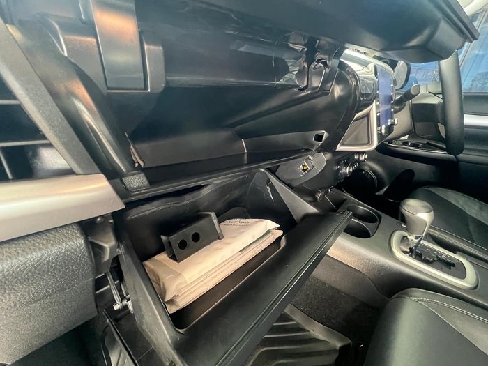 2020 Toyota Hilux SR5