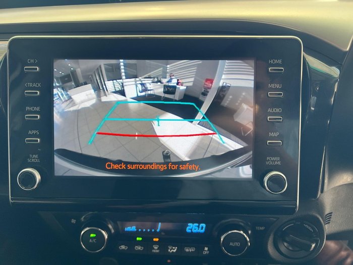 2020 Toyota Hilux SR5