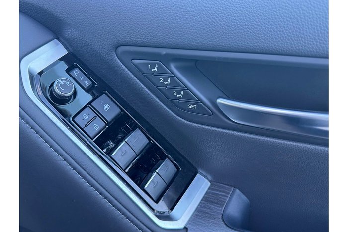 2025 Toyota Landcruiser GR Sport