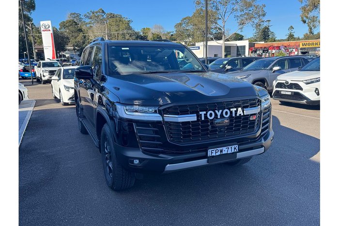 2025 Toyota Landcruiser GR Sport
