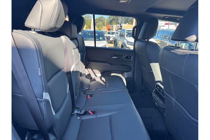 2025 Toyota Landcruiser GR Sport