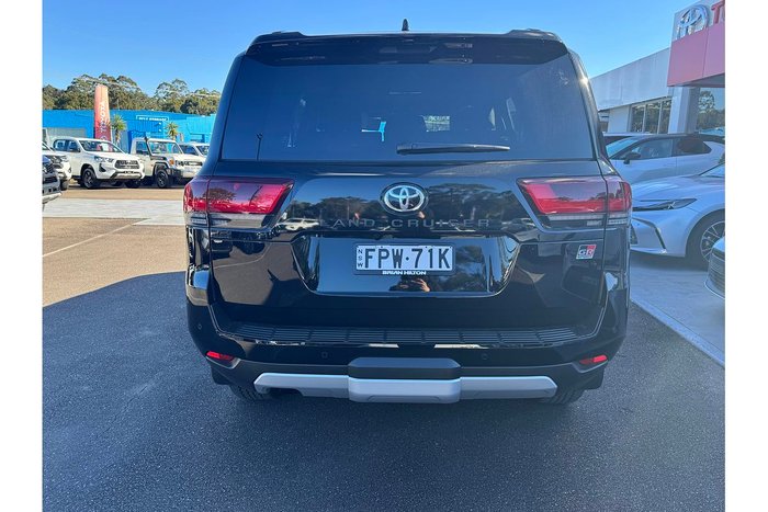 2025 Toyota Landcruiser GR Sport