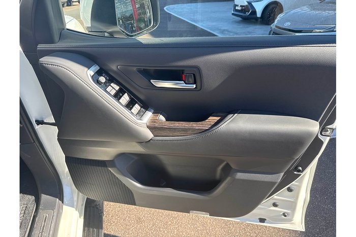 2025 Toyota Landcruiser VX