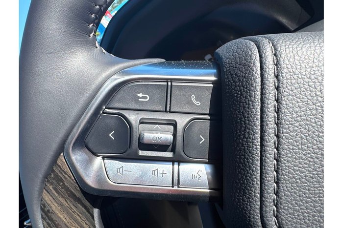 2025 Toyota Landcruiser VX