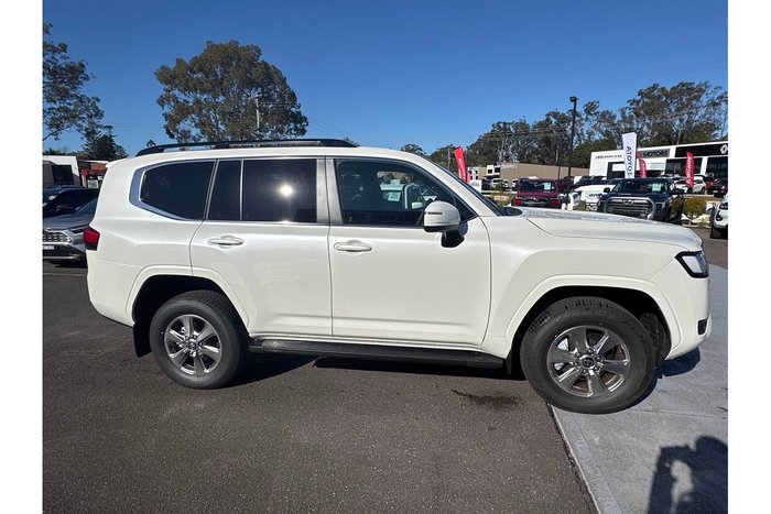 2025 Toyota Landcruiser VX