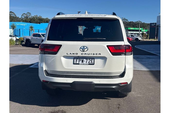 2025 Toyota Landcruiser VX