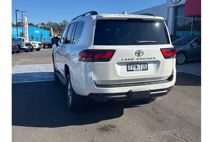 2025 Toyota Landcruiser VX