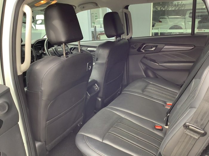 2023 Isuzu MU-X LS-T