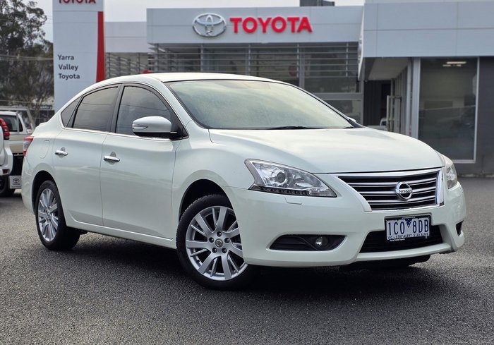 2013 Nissan Pulsar Ti B17 Diamond White