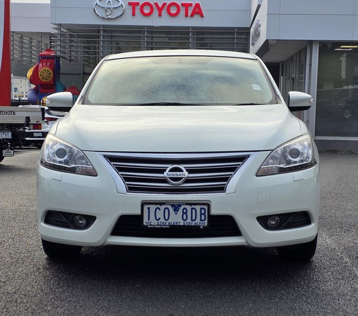 2013 Nissan Pulsar Ti B17 Diamond White