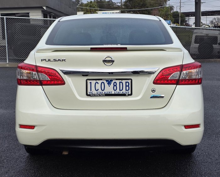 2013 Nissan Pulsar Ti B17 Diamond White