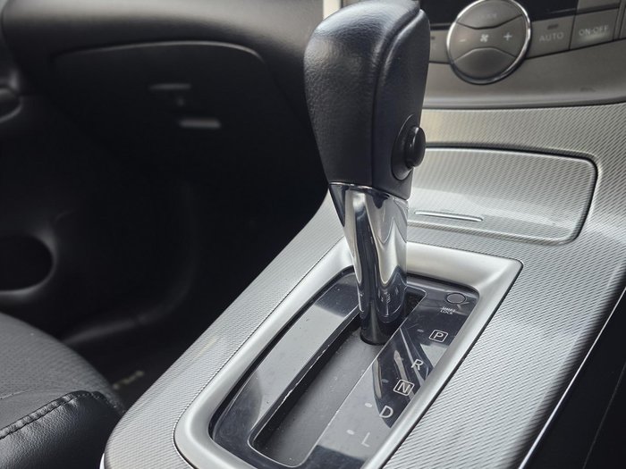2013 Nissan Pulsar Ti B17 Diamond White