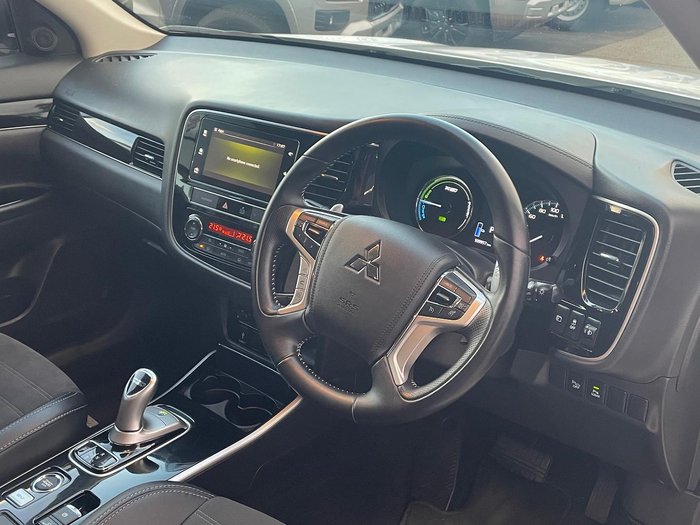 2019 Mitsubishi Outlander PHEV ES