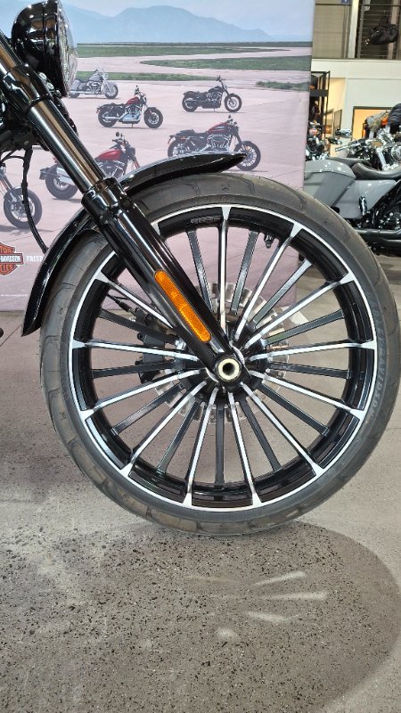 2025 Harley-davidson FXBR BREAKOUT (117) Vivid Black