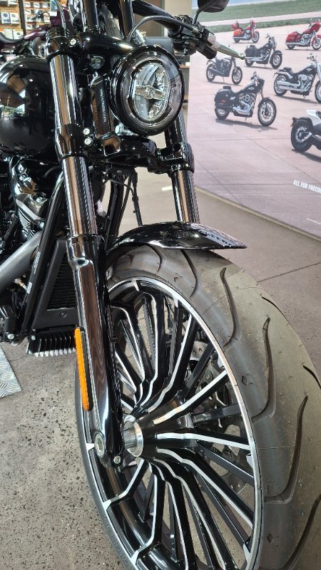 2025 Harley-davidson FXBR BREAKOUT (117) Vivid Black