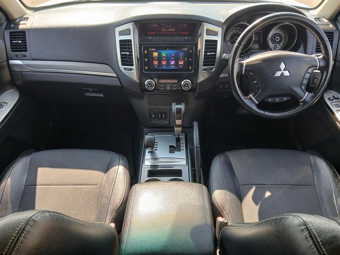 2016 Mitsubishi Pajero GLS