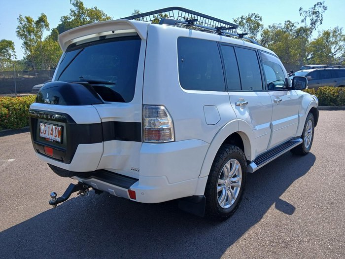 2016 Mitsubishi Pajero GLS