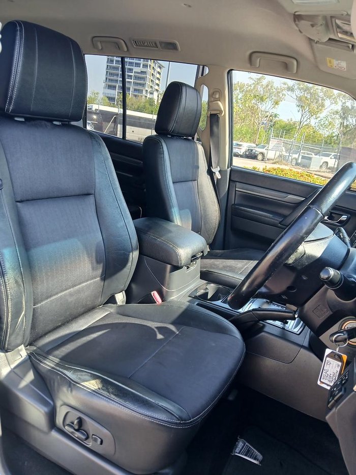 2016 Mitsubishi Pajero GLS