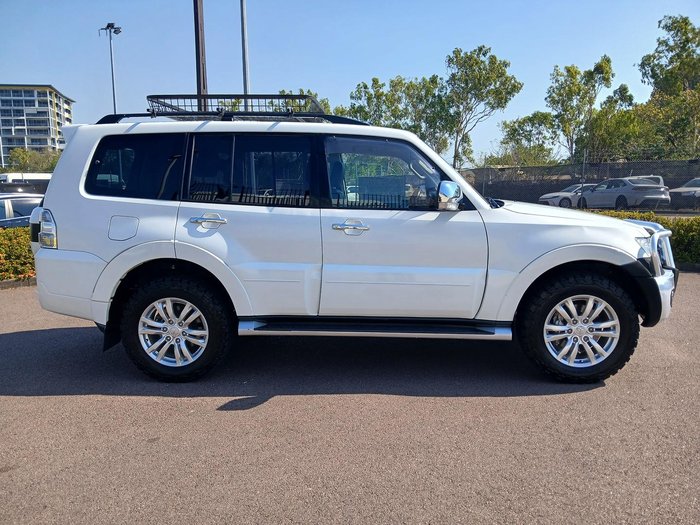2016 Mitsubishi Pajero GLS