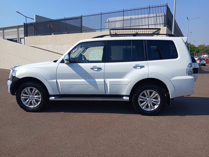 2016 Mitsubishi Pajero GLS