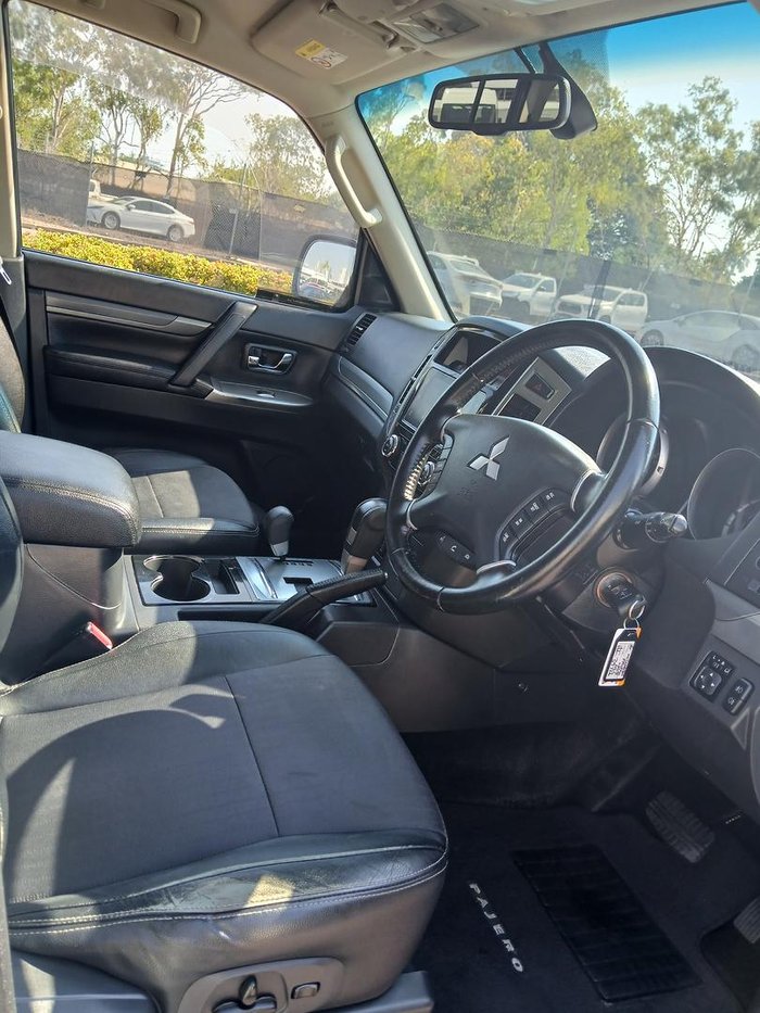 2016 Mitsubishi Pajero GLS