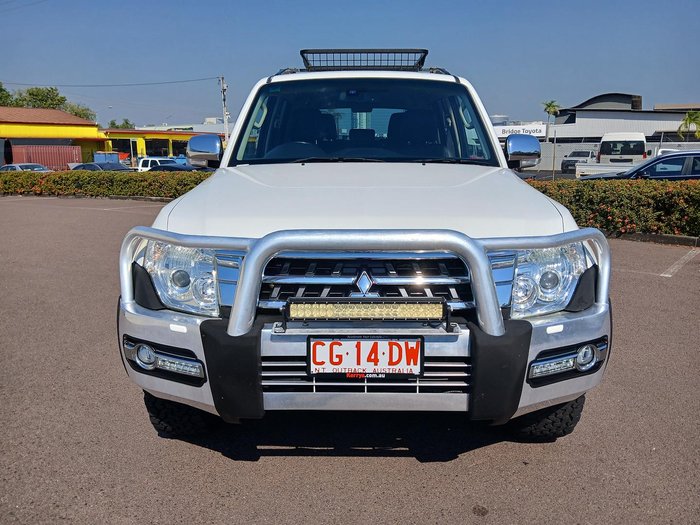 2016 Mitsubishi Pajero GLS