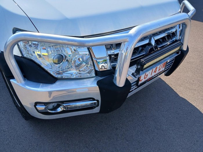 2016 Mitsubishi Pajero GLS