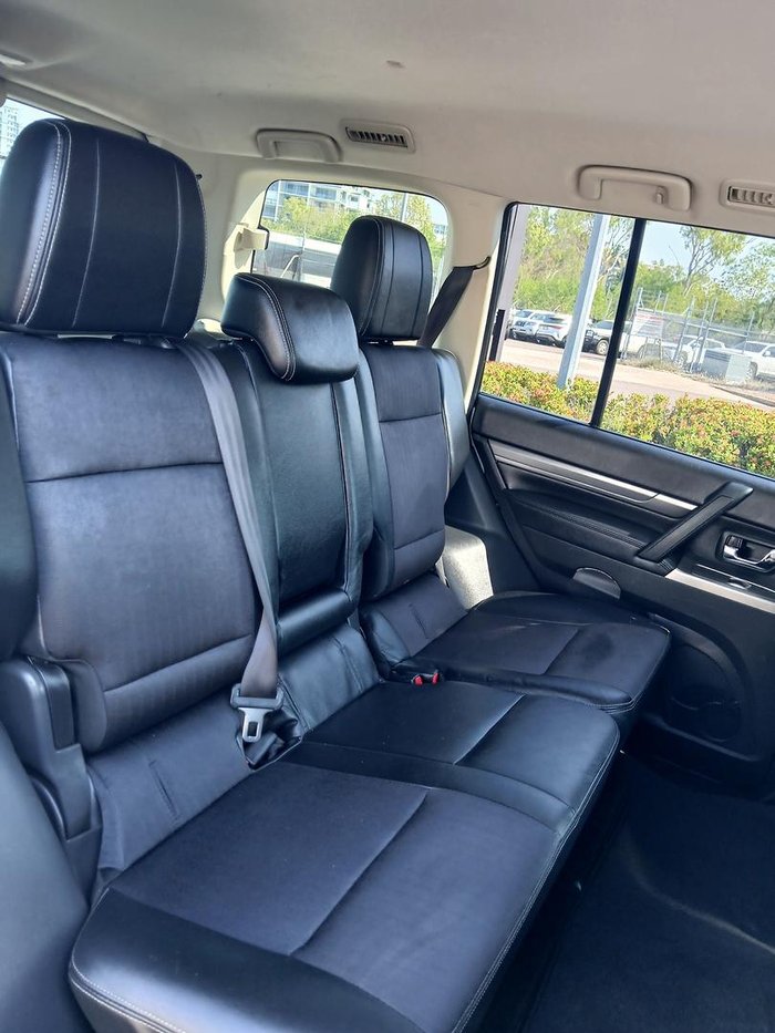2016 Mitsubishi Pajero GLS