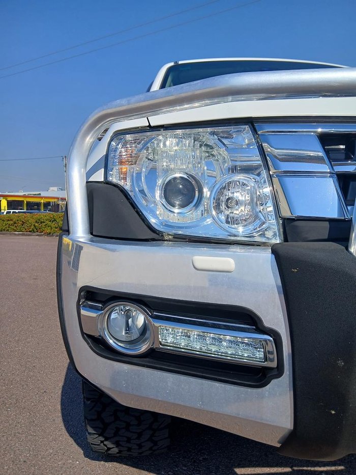 2016 Mitsubishi Pajero GLS