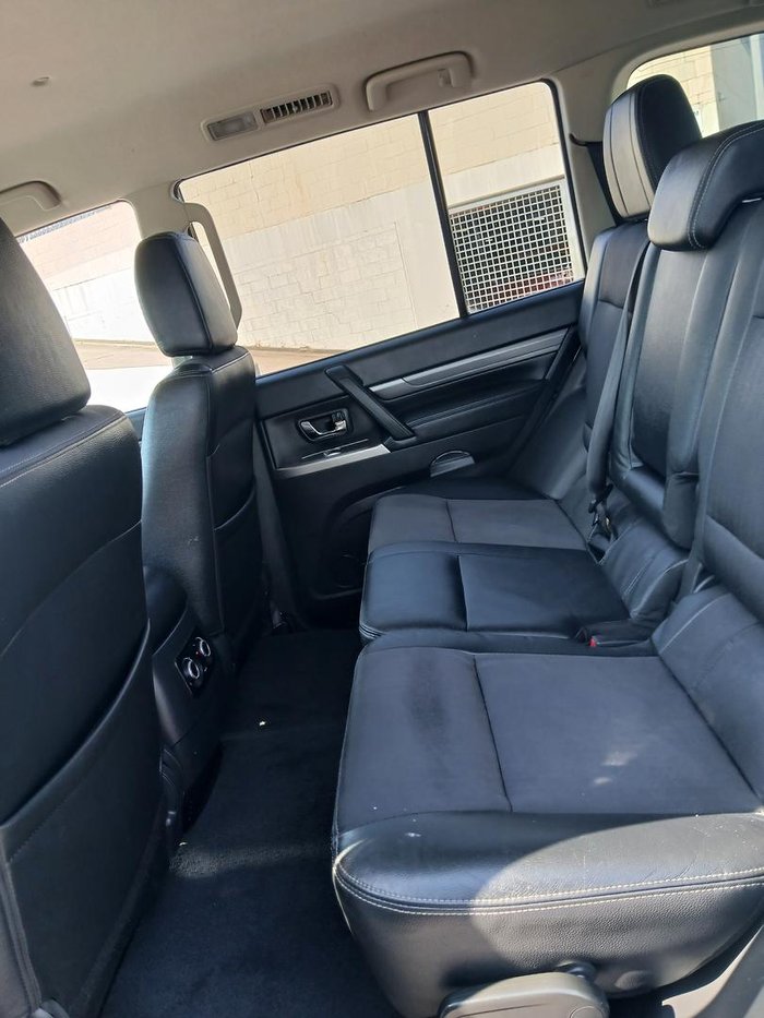 2016 Mitsubishi Pajero GLS