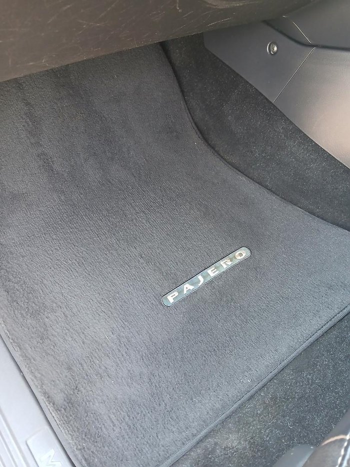2016 Mitsubishi Pajero GLS