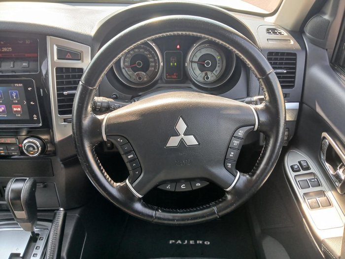 2016 Mitsubishi Pajero GLS