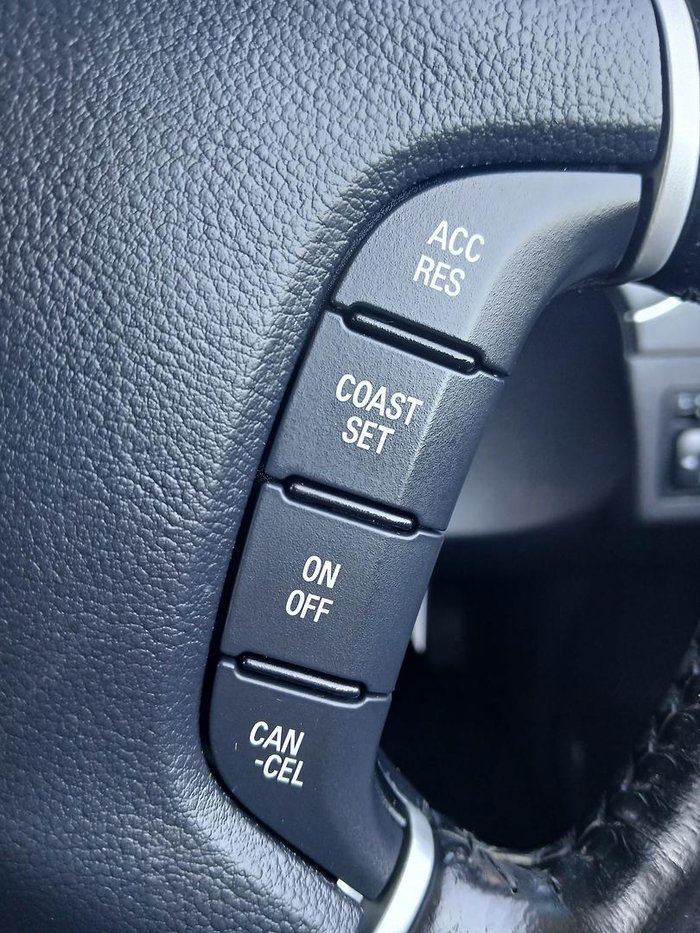 2016 Mitsubishi Pajero GLS