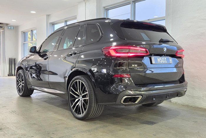 2020 BMW X5 M50i