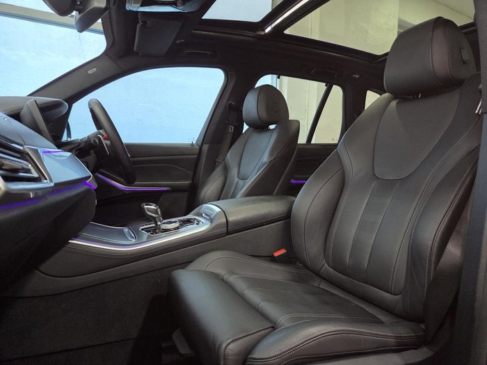 2020 BMW X5 M50i