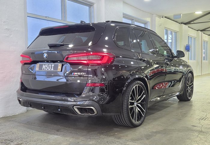 2020 BMW X5 M50i